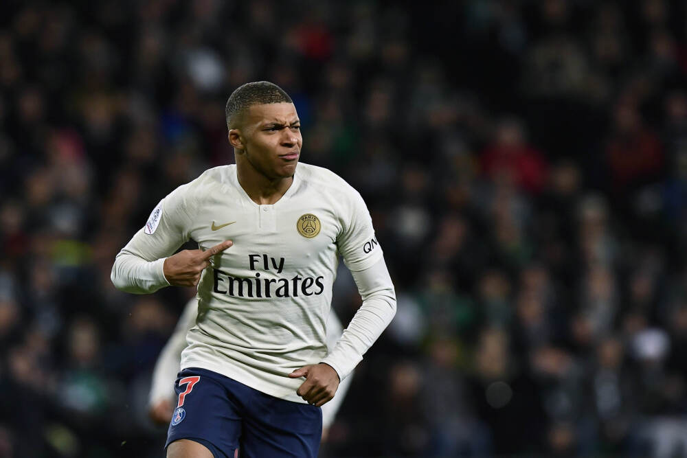 安踏的新考题：救彪马、破隐忧